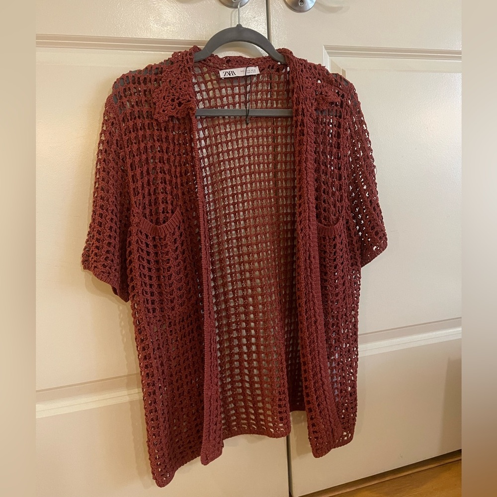Never worn! ZARA crochet button top